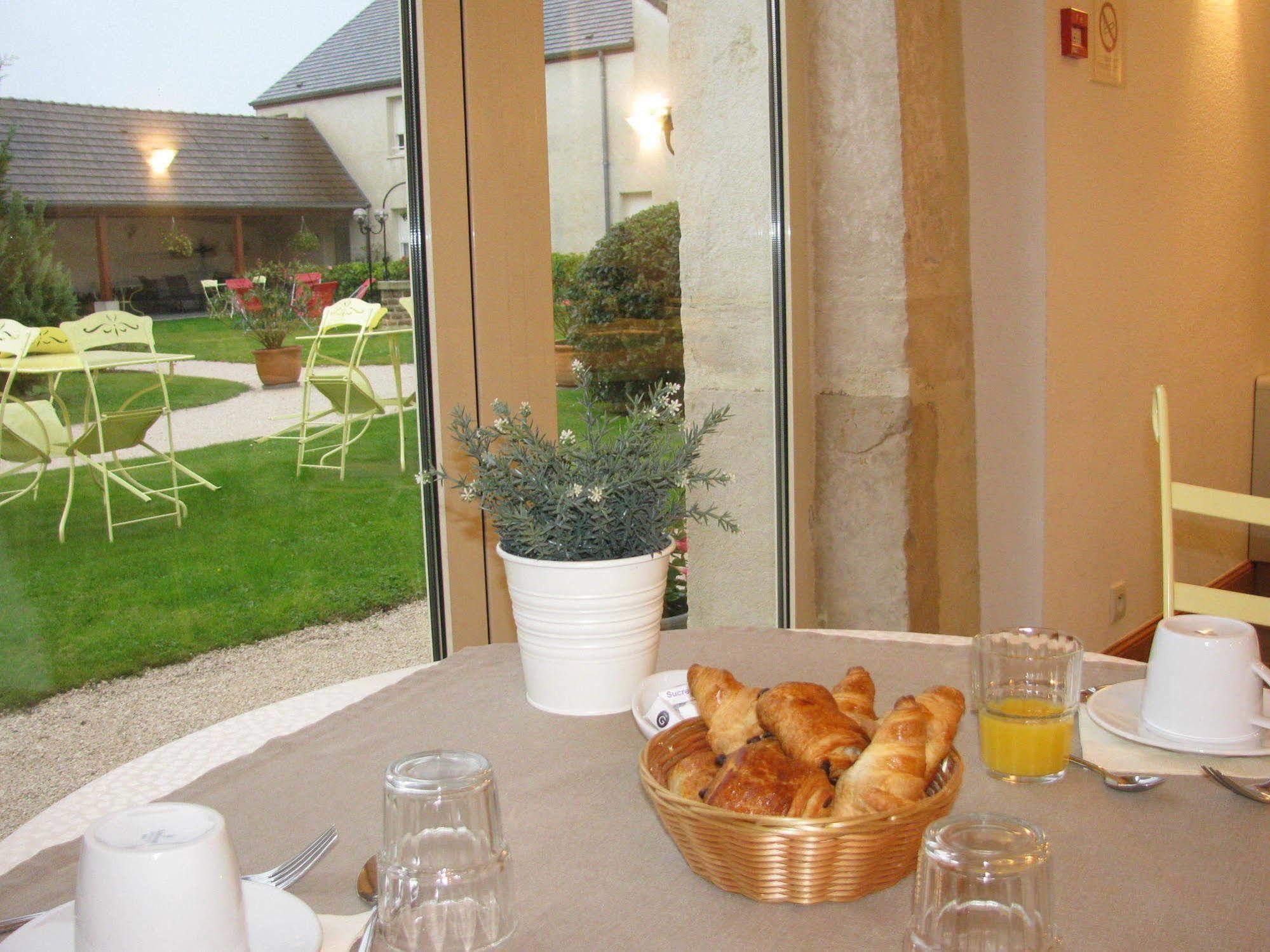Hotel L'Oree Des Vignes Gilly-les-Citeaux Exterior photo
